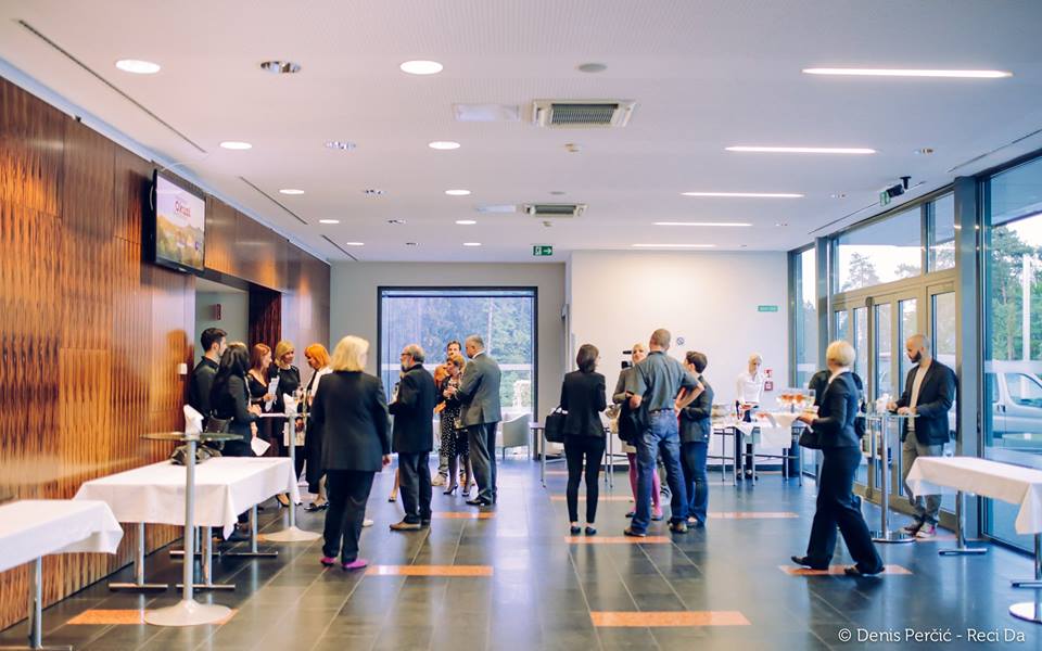 1316440699751860030374669132596