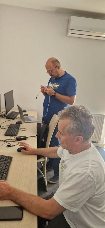 NOVA ISKUSTVA Članovi udruga Mladi informatički stručnjaci i Međimurski informatički klub sudjelovali u studijskom posjetu Velikoj Gorici NOVA ISKUSTVA Članovi udruga Mladi informatički stručnjaci i Međimurski informatički klub sudjelovali u studijskom posjetu Velikoj Gorici