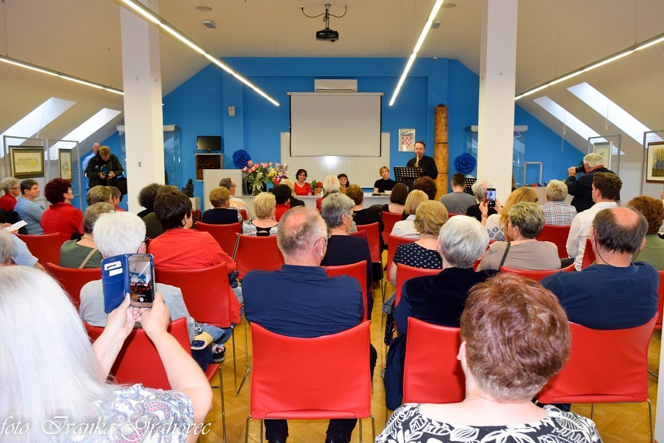 Katarina Herman predstavila svoju prvu zbirku pjesama ‘Međimurski raj’