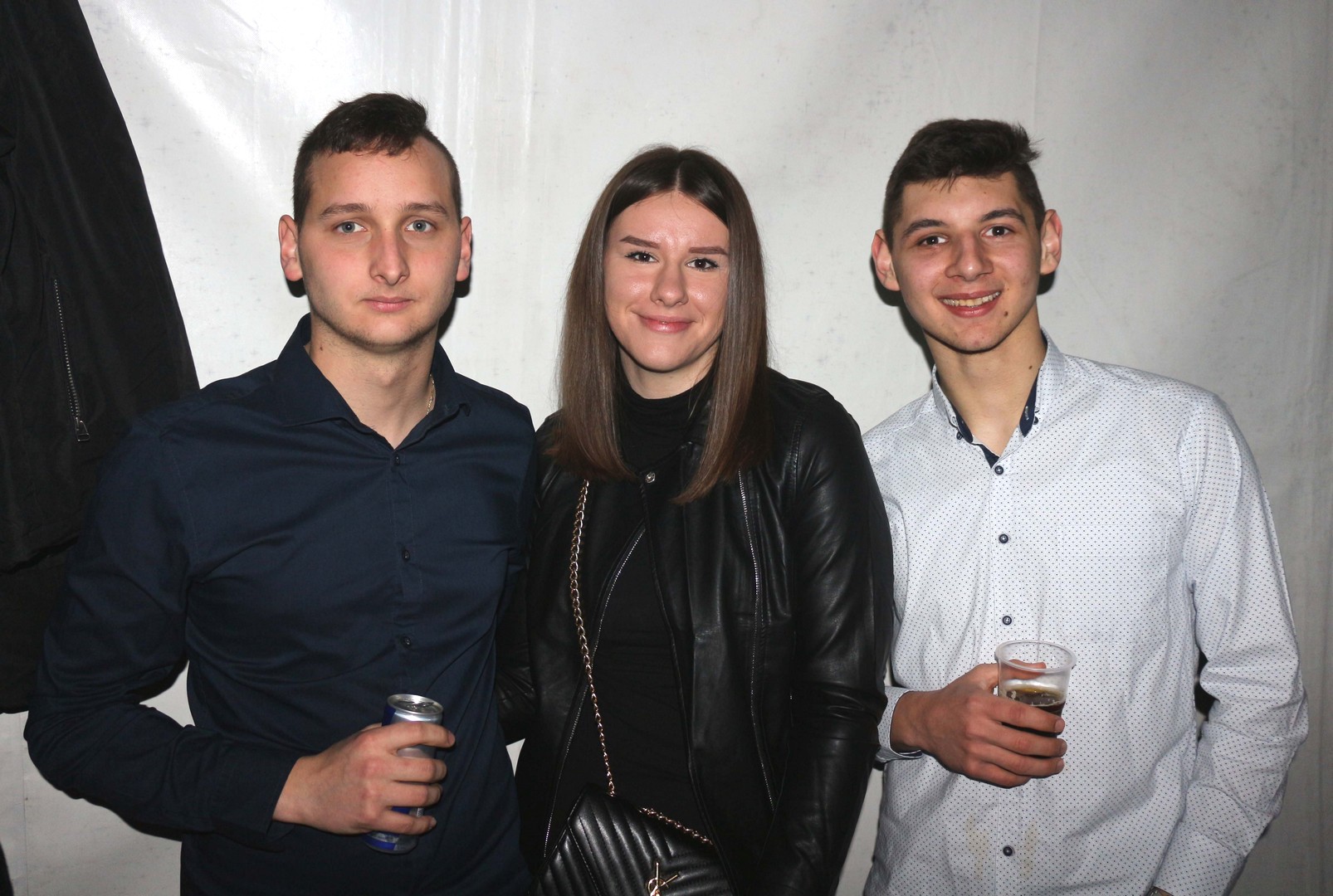 Raspjevana atmosfera u Šampionu na koncertu Zlatka Pejakovića