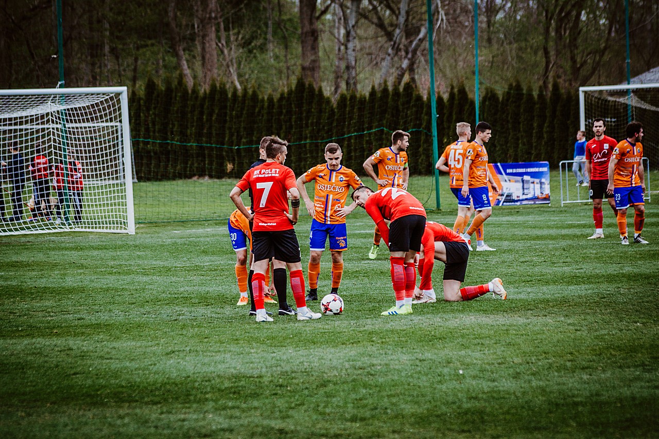 Tisuću ljudi pratilo veliki derbi između Poleta i Varteksa