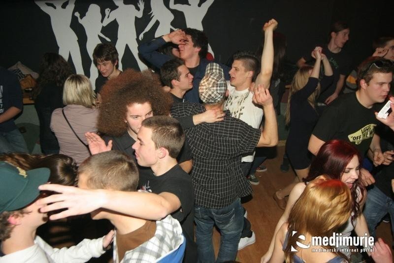 slika0016 Arcus (Subota, 21.4.2012) slika0016 Arcus (Subota, 21.4.2012)