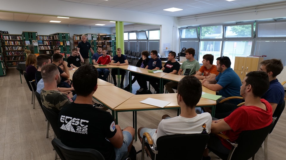 TEHNIČKA ŠKOLA ČAKOVEC Posljednje zajedničko okupljanje maturanata