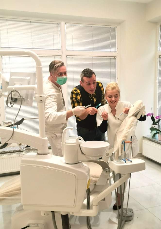 FOTO Čakovčanin Igor Baksa snimao video spot kojim se promovira oralna higijena