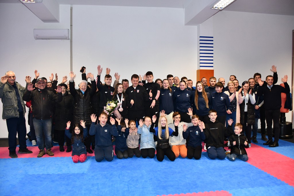 Brončana karatistica Aida Trstenjak dočekana u Maloj Subotici!