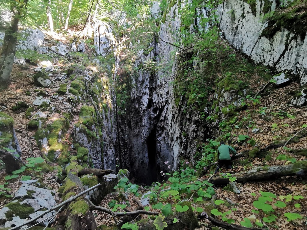 MLADI ČAKOVEČKI SPELEOLOG ILIJA JURAK Ljepota poniranja u zemljine dubine