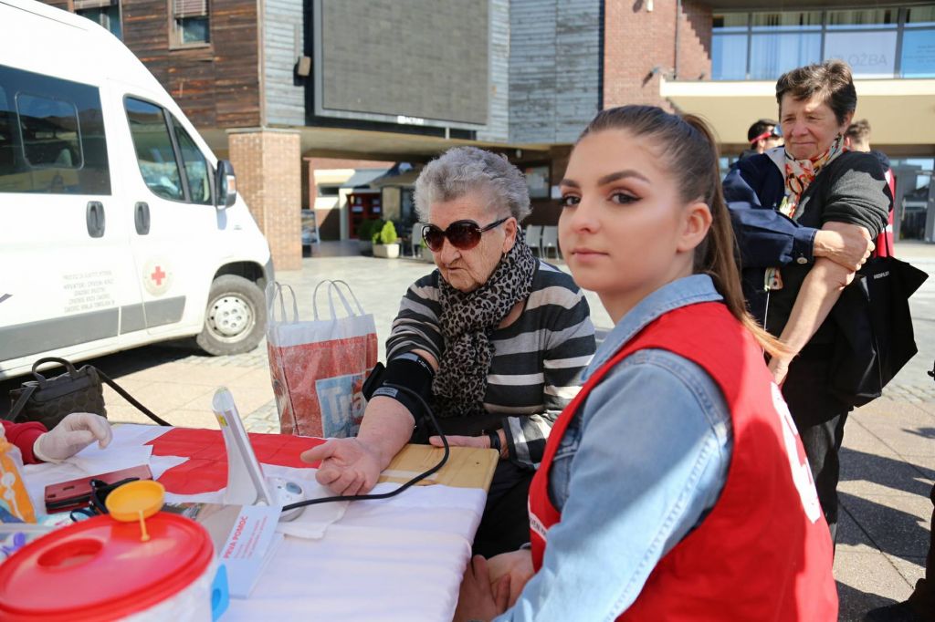 3026201210214739852386885888990