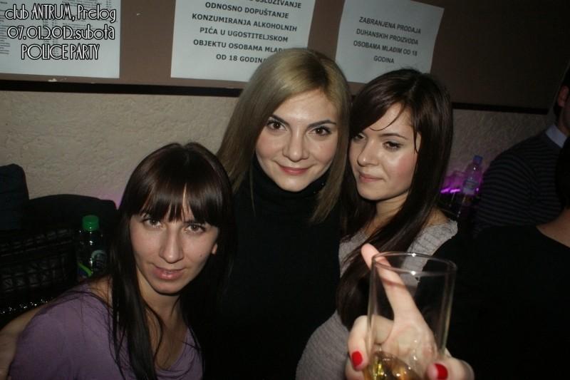 slika0028 Antrum (Subota, 7.1.2012) slika0028 Antrum (Subota, 7.1.2012)