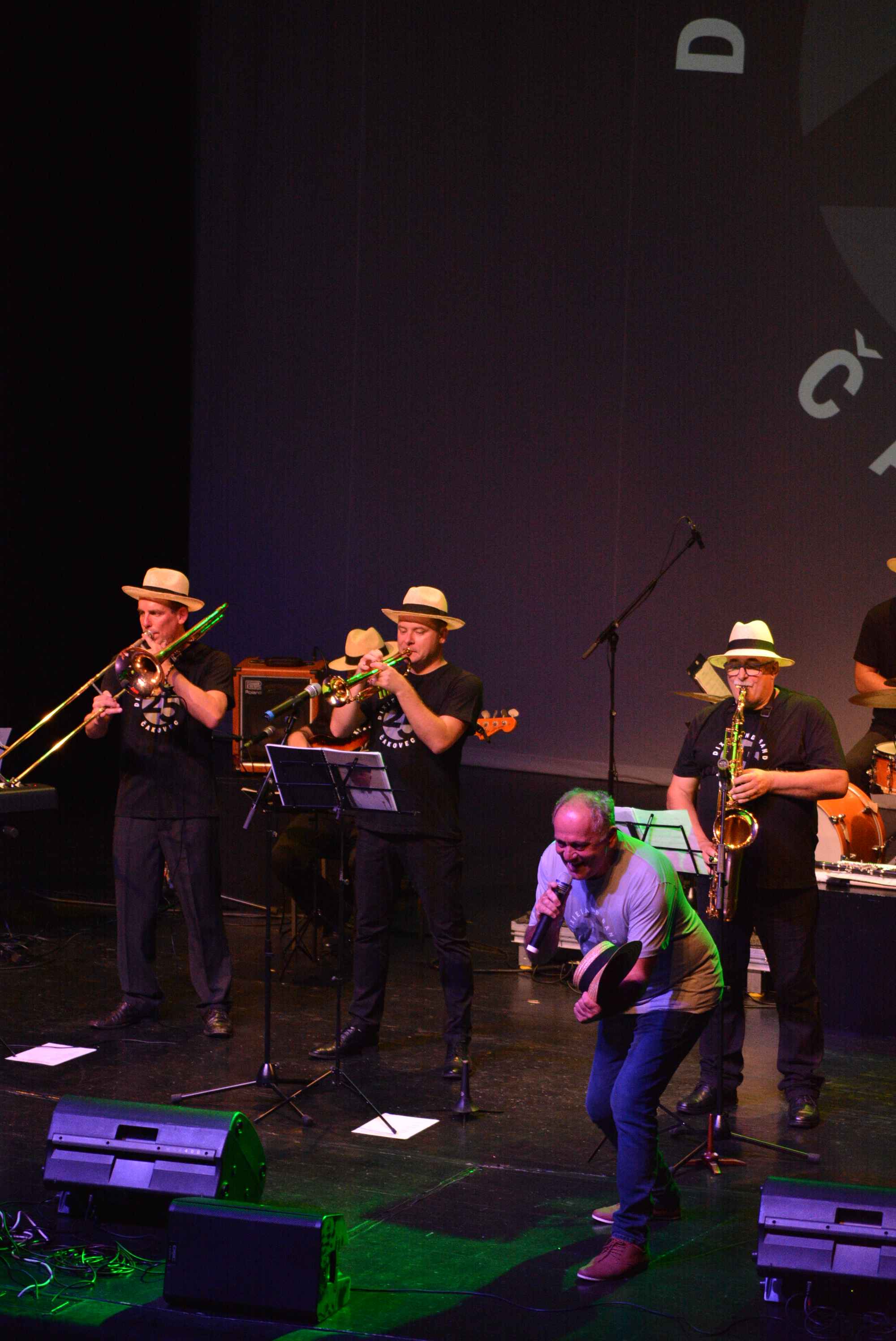 FOTO I VIDEO Dixieland band proslavio velikih 25 godina u glamuroznom stilu, publika ostala očarana