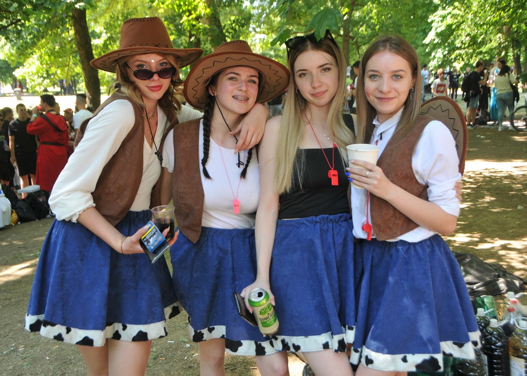 Maturanti se zabavljaju u čakovečkom parku