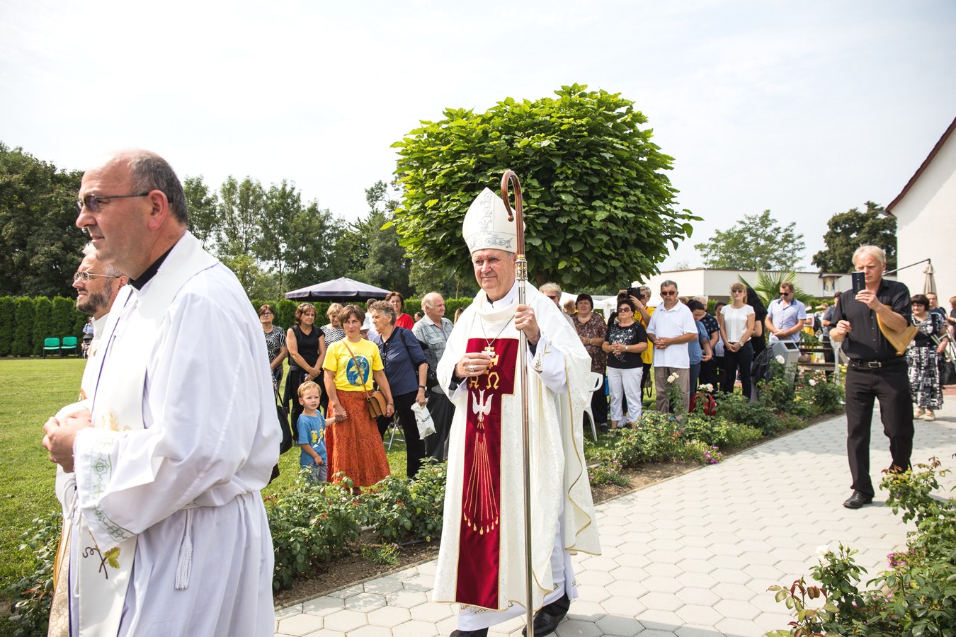Deseta obljetnica posvete prvog Hrvatskog schönstattskog svetišta Kraljice srca u Maloj Subotici Deseta obljetnica posvete prvog Hrvatskog schönstattskog svetišta Kraljice srca u Maloj Subotici