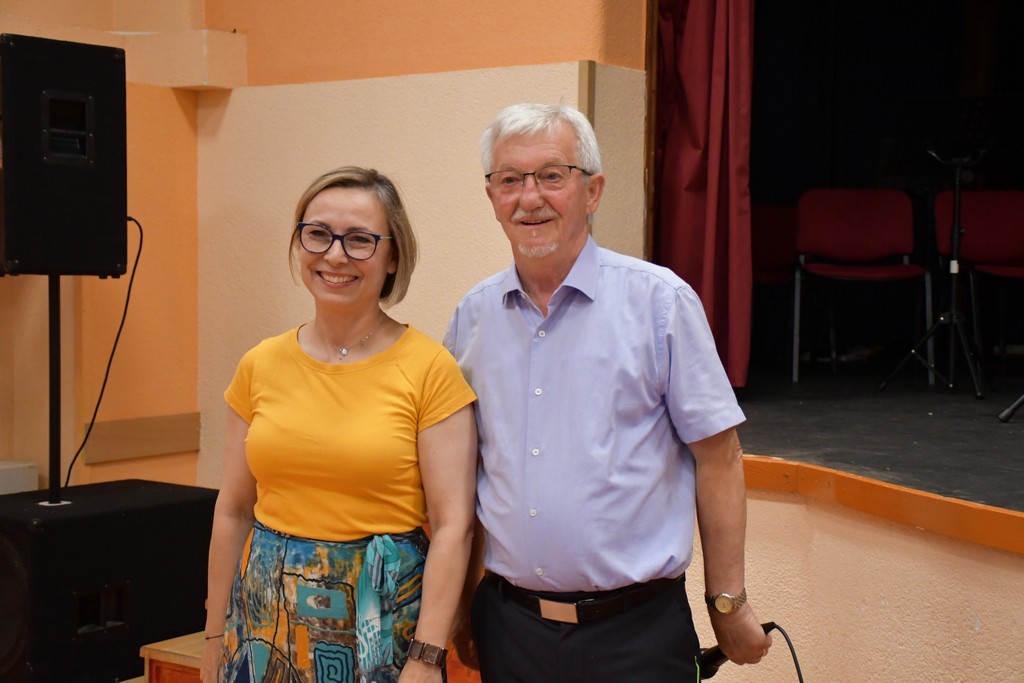 PRIJEM UČENIKA Učenici Osnovne škole Belica, sudionici županijskih i državnih natjecanja, na prijemu kod načelnika Taradija PRIJEM UČENIKA Učenici Osnovne škole Belica, sudionici županijskih i državnih natjecanja, na prijemu kod načelnika Taradija