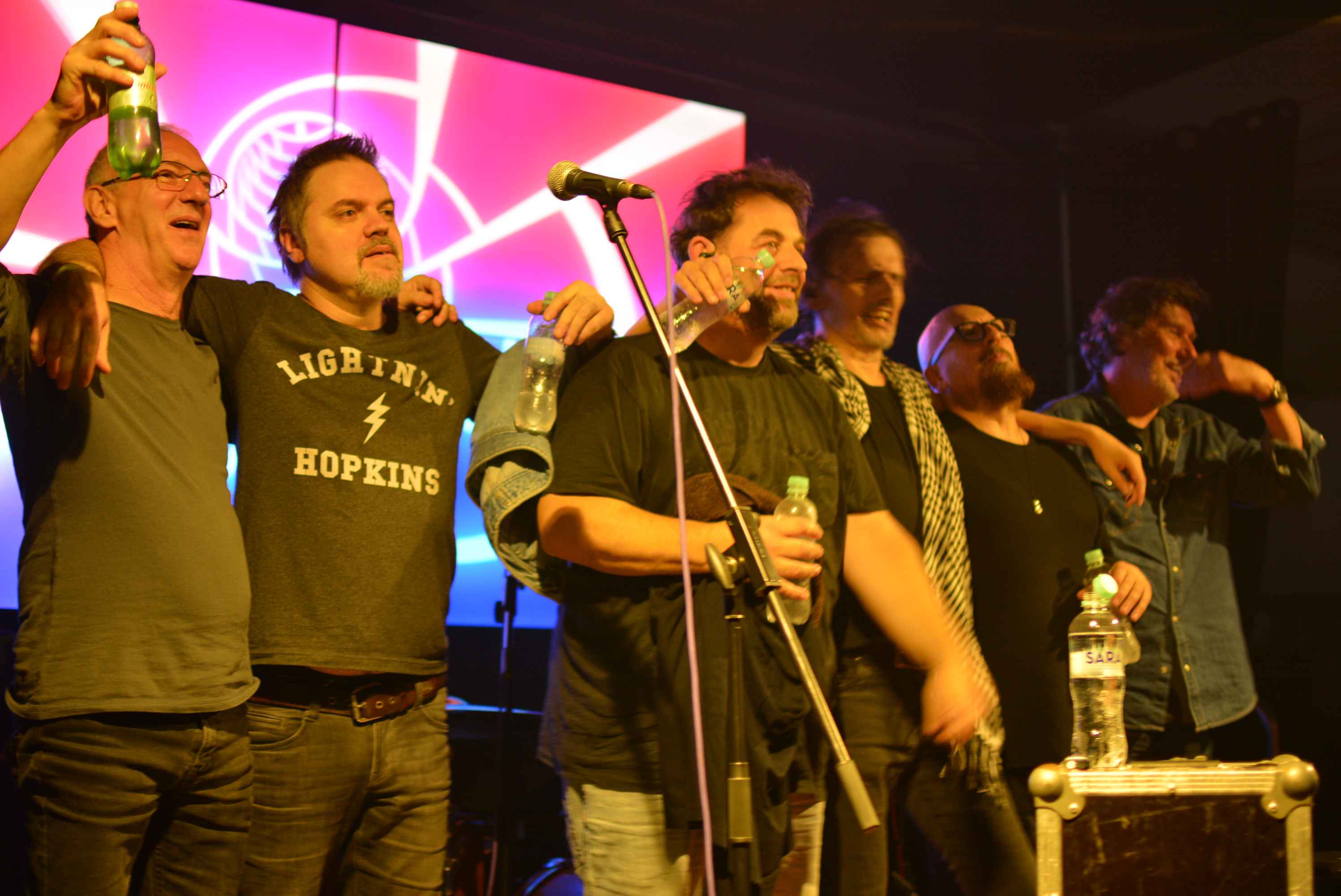 FOTO/VIDEO Euforična i nezaboravna noć uz Gorana Bareta i Majke u čakovečkom Meta baru