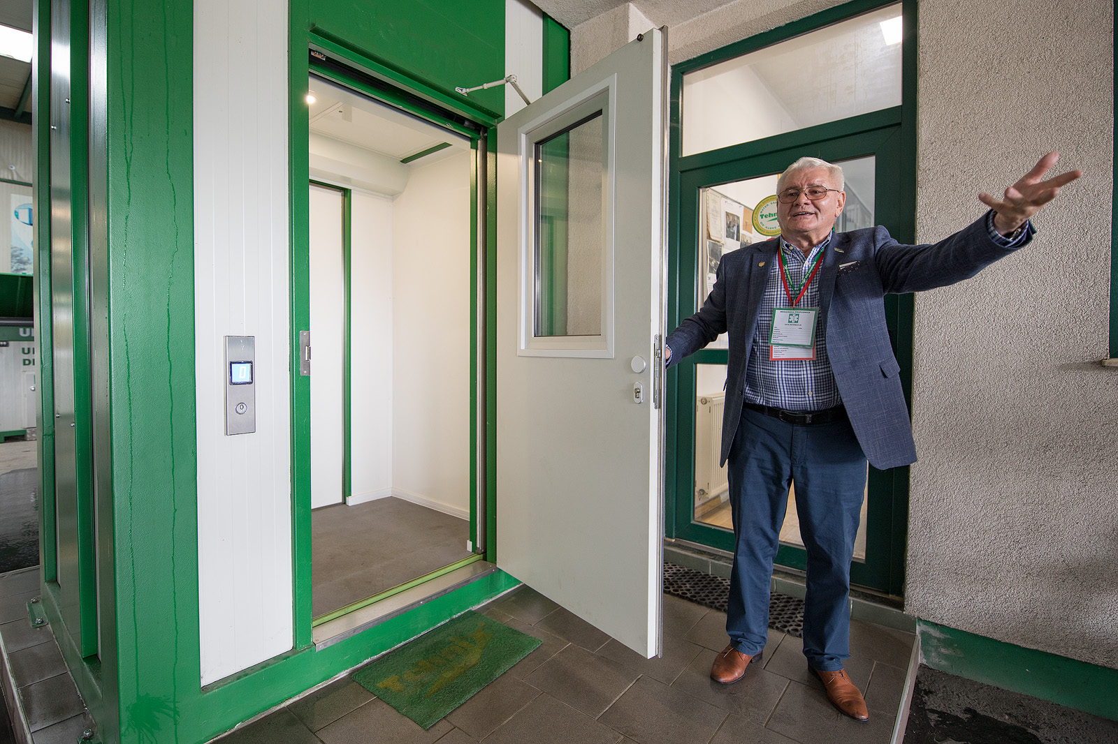 U Tehnixu predstavljeni Corona Kremator i Mobilna Corona kabina