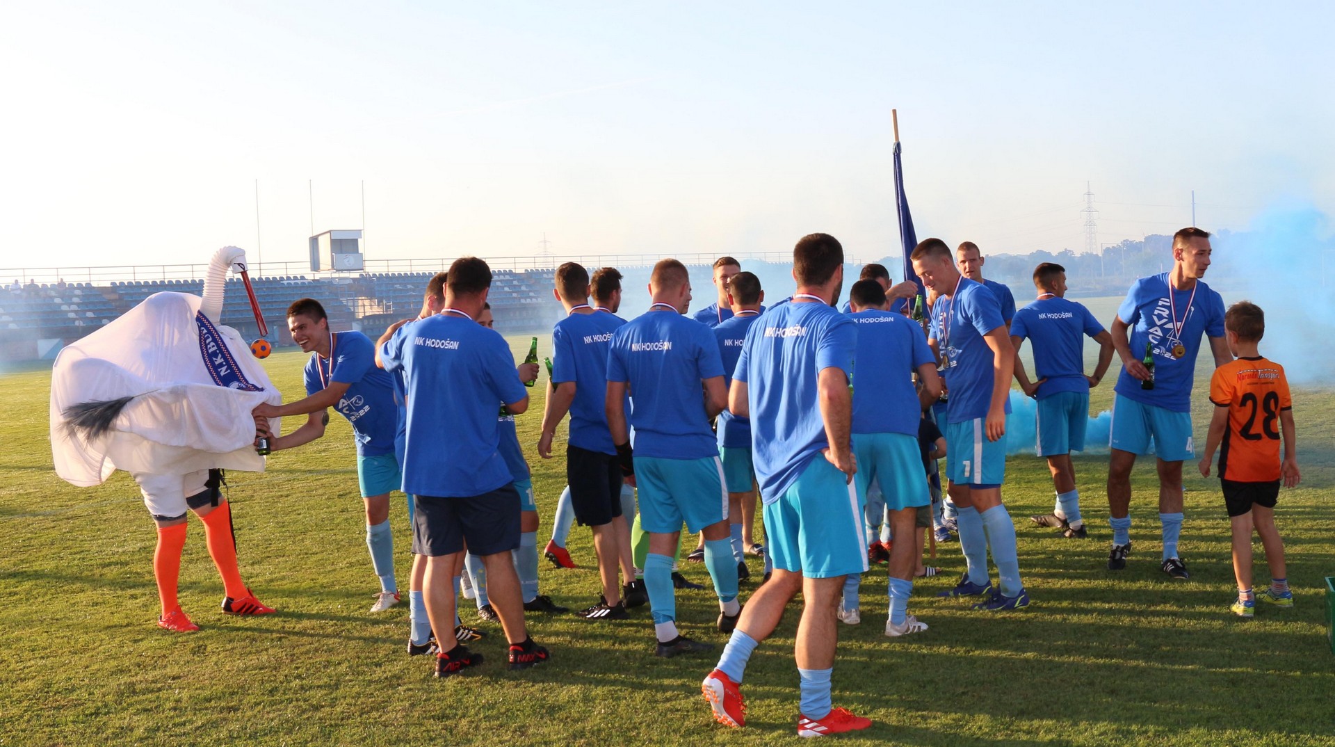 Spektakularno slavlje NK Hodošana: Pobjedom zaključili fantastičnu sezonu i proslavili naslov prvaka!