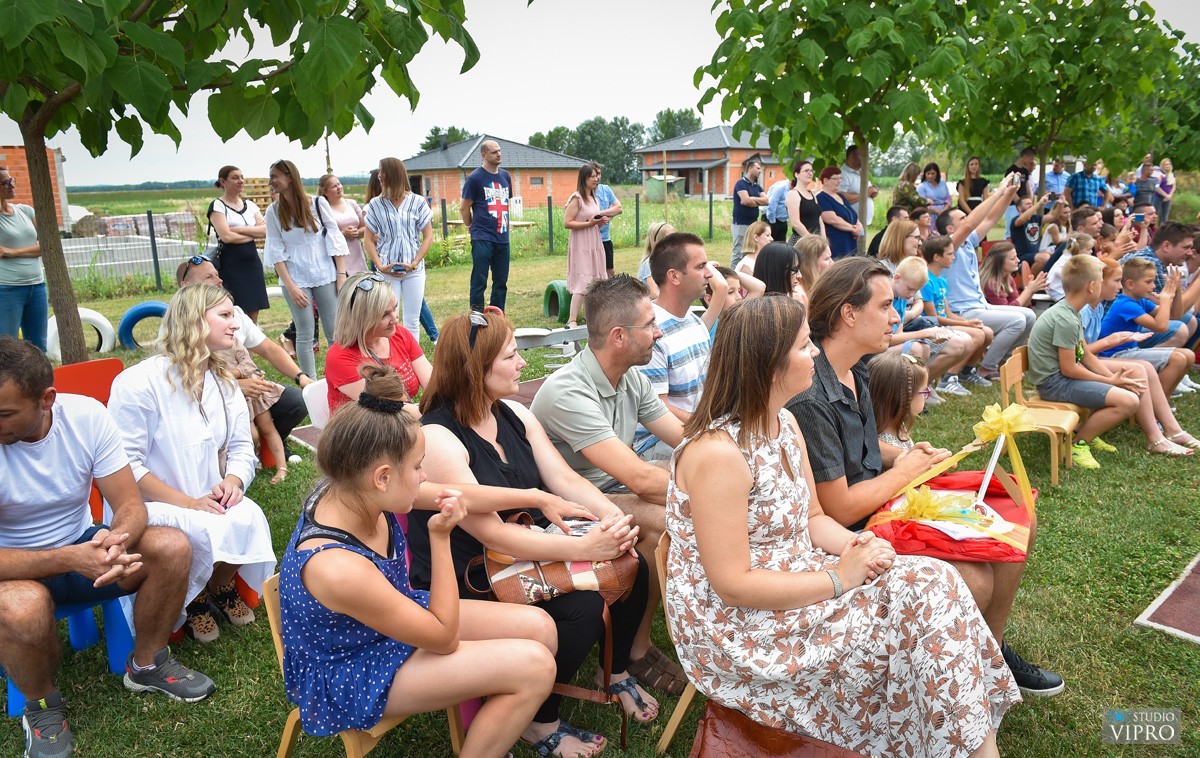 VIDEO I FOTO Završnom svečanošću mali ‘Zmajići’ oprostili se od vrtićkih dana u DV Vesela Loptica VIDEO I FOTO Završnom svečanošću mali ‘Zmajići’ oprostili se od vrtićkih dana u DV Vesela Loptica