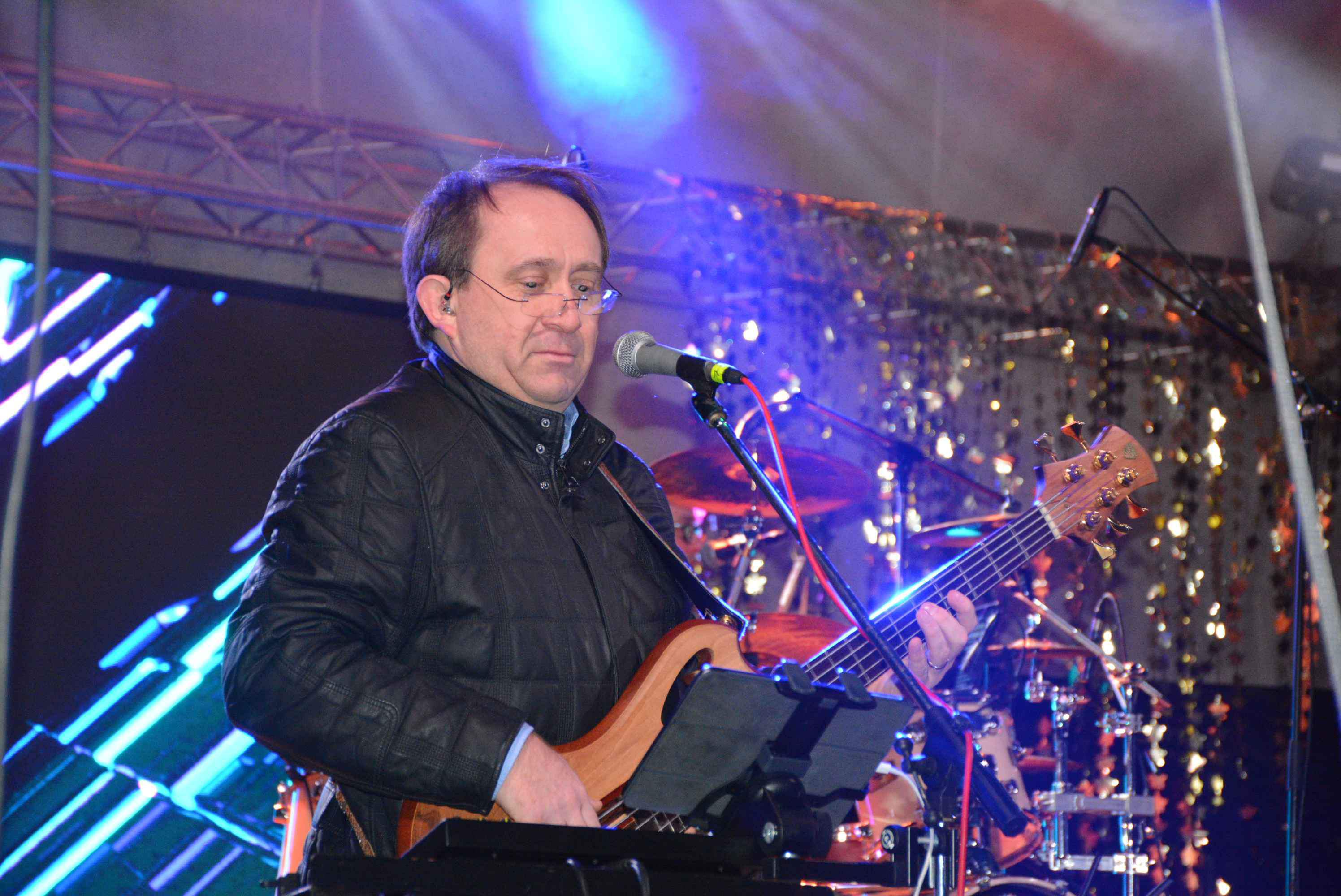 FOTO/VIDEO Čakovec veselo proslavio dolazak 2024. uz ritam ‘Noćne smjene’ i puni trg