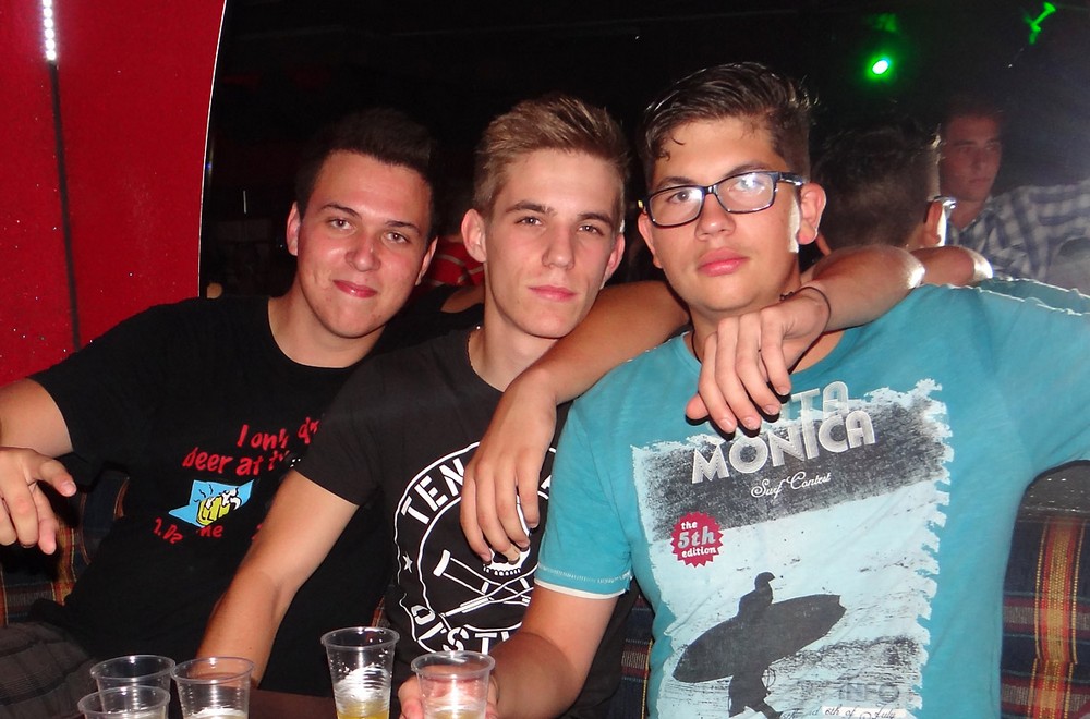 slika0013595787 Pjena party u Šampionu (Subota, 16.8.2014.)