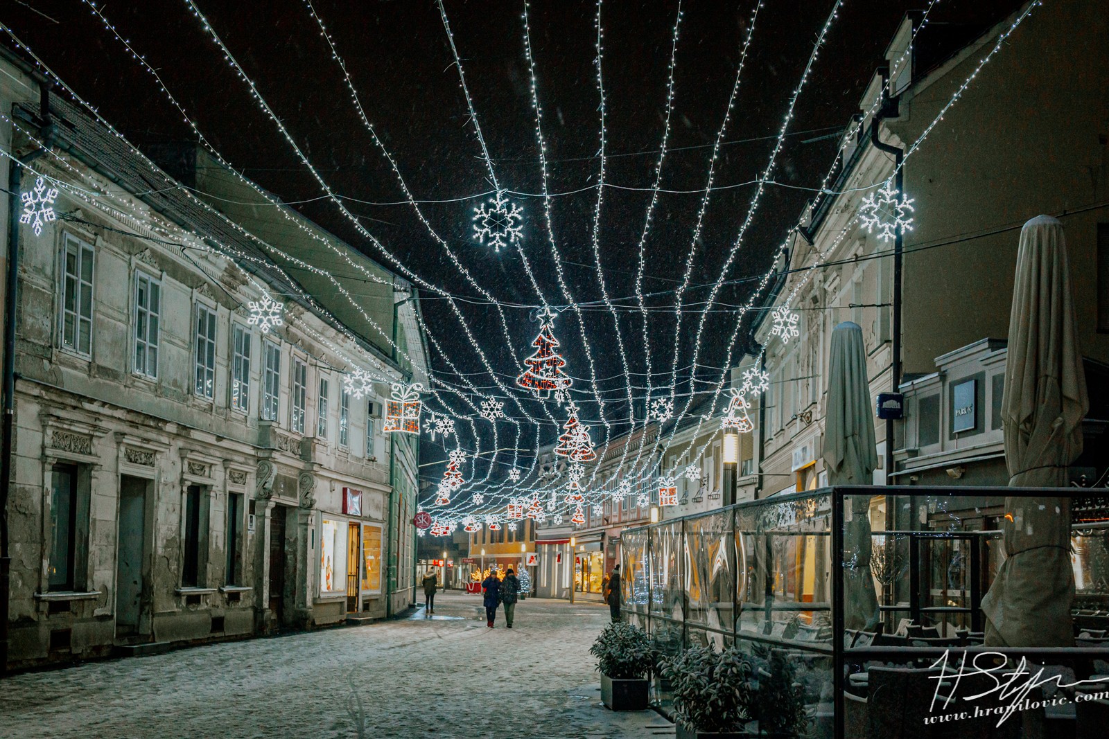 SNJEŽNA IDILA Advent u gradu Zrinskih iz objektiva Stjepana Hranilovića