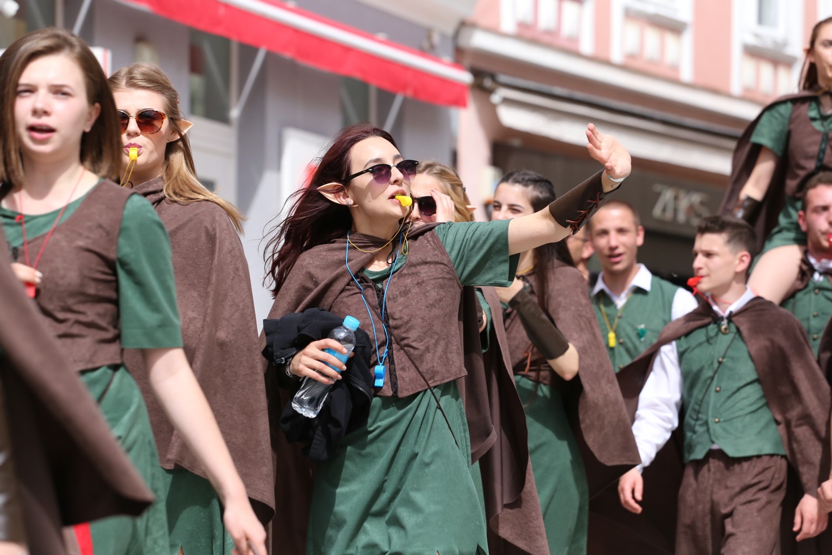 Ulicama Čakovca koračalo više od 1200 međimurskih maturanata