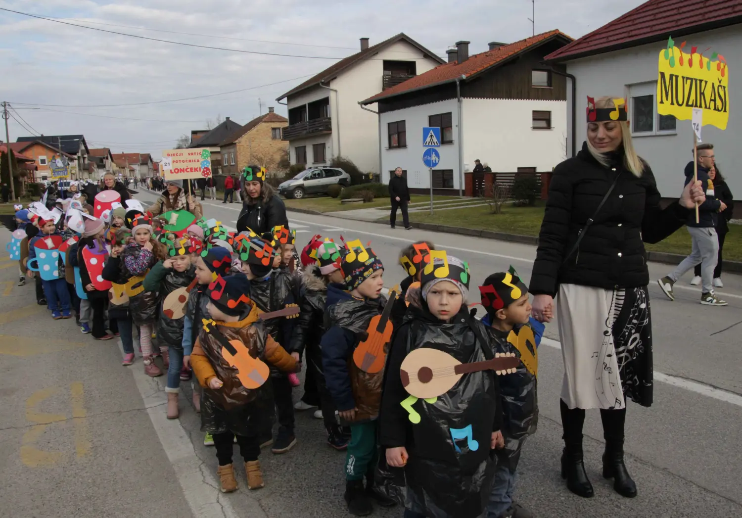 fašnik Mala Subotica 20205 (8) fašnik Mala Subotica 20205 (8)