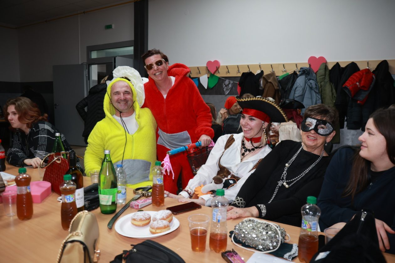 fašnik Podbrest (32) fašnik Podbrest (32)