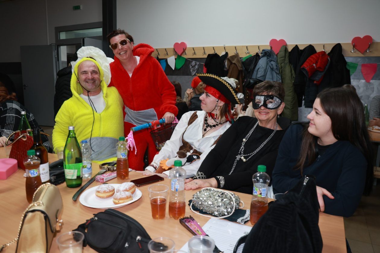 fašnik Podbrest (33) fašnik Podbrest (33)