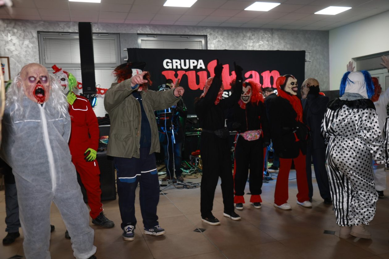 fašnik Podbrest (43) fašnik Podbrest (43)