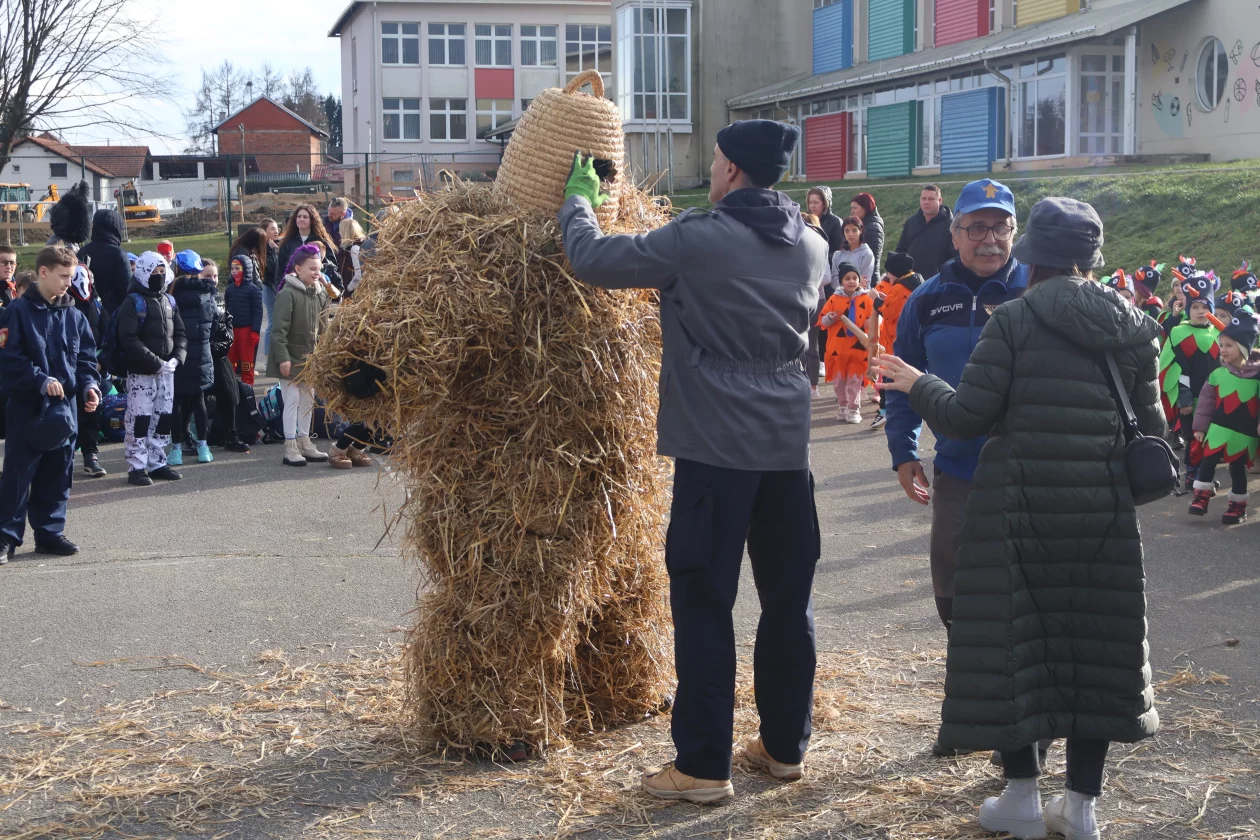 fasnik selnica (12) fasnik selnica (12)