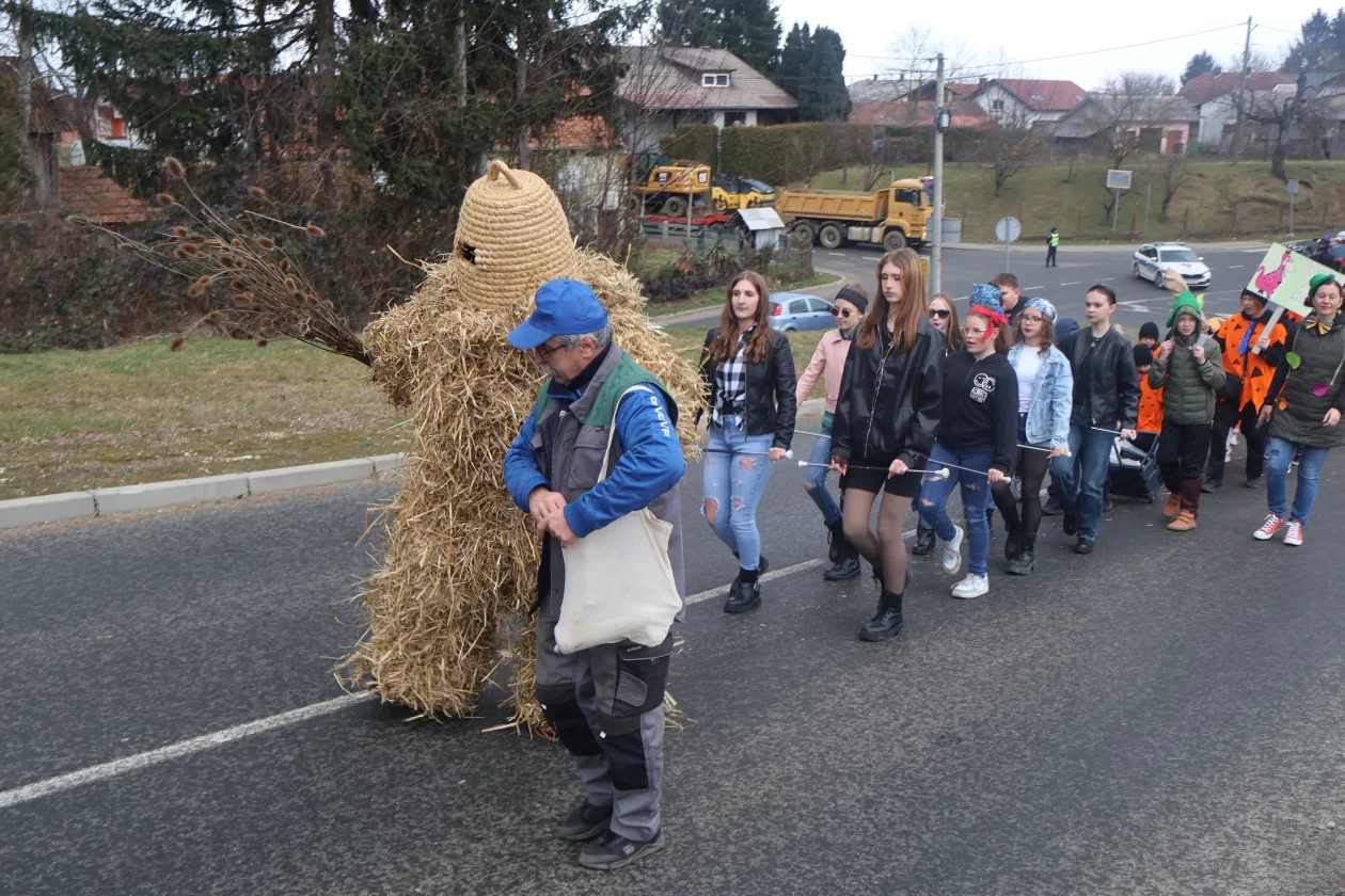 fasnik selnica (24) fasnik selnica (24)