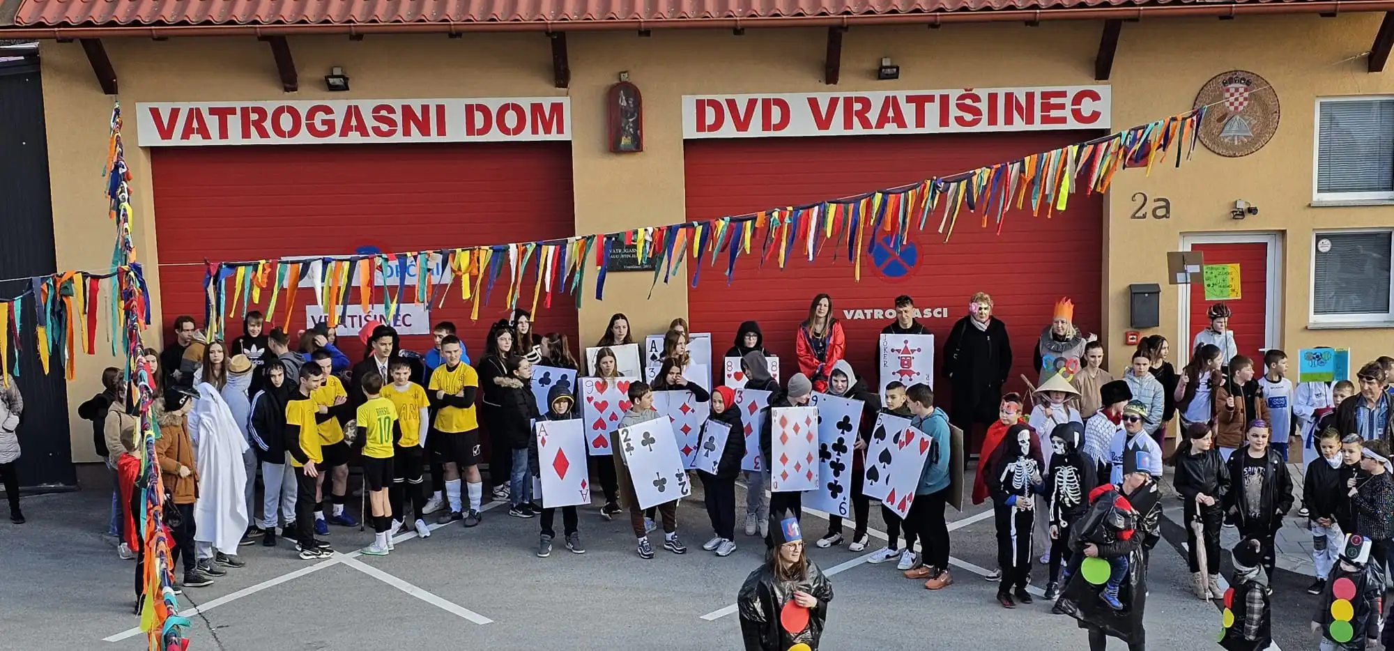 fašnik, vratišinec, 2024 (10) fašnik, vratišinec, 2024 (10)