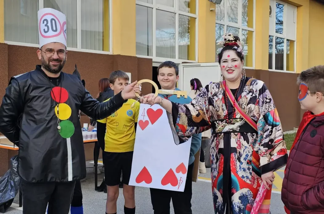 fašnik, vratišinec, 2024 (12) fašnik, vratišinec, 2024 (12)