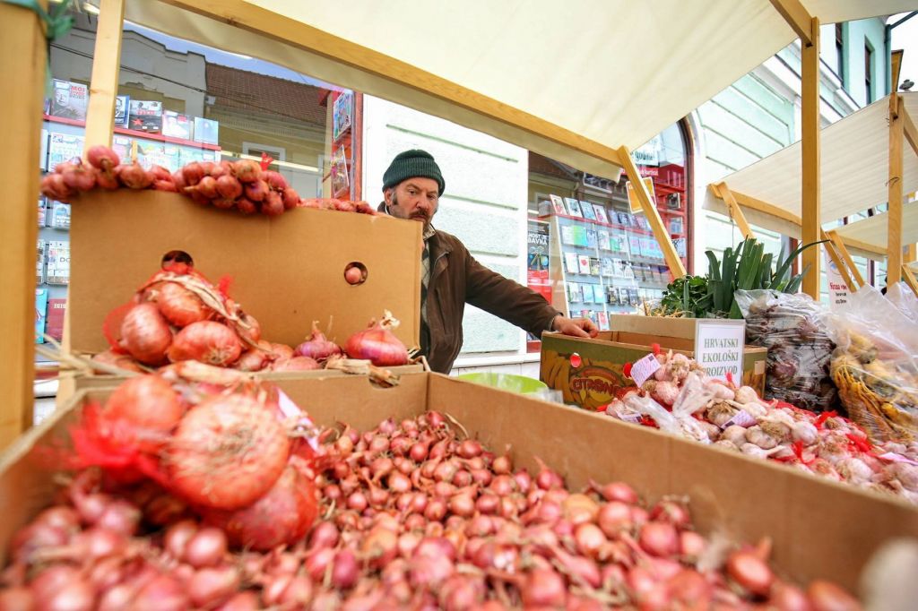 2231222310213170918124509199581