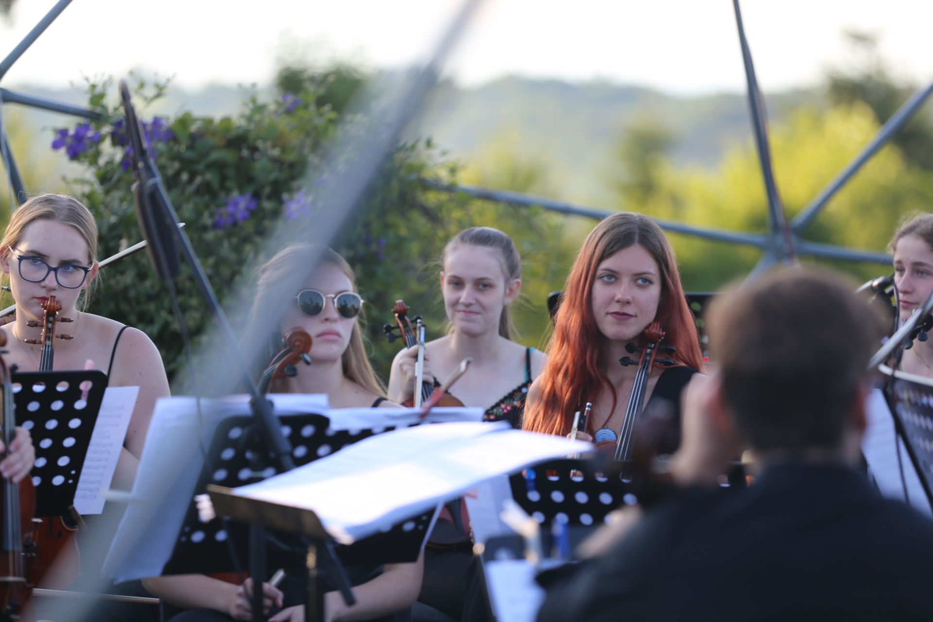Koncert u Zmajevom vrtu obitelji Valkaj