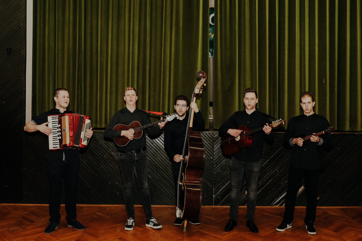 TAMBURAŠKI SASTAV PRIM 'Za nas je glazba način na koji možemo doprijeti