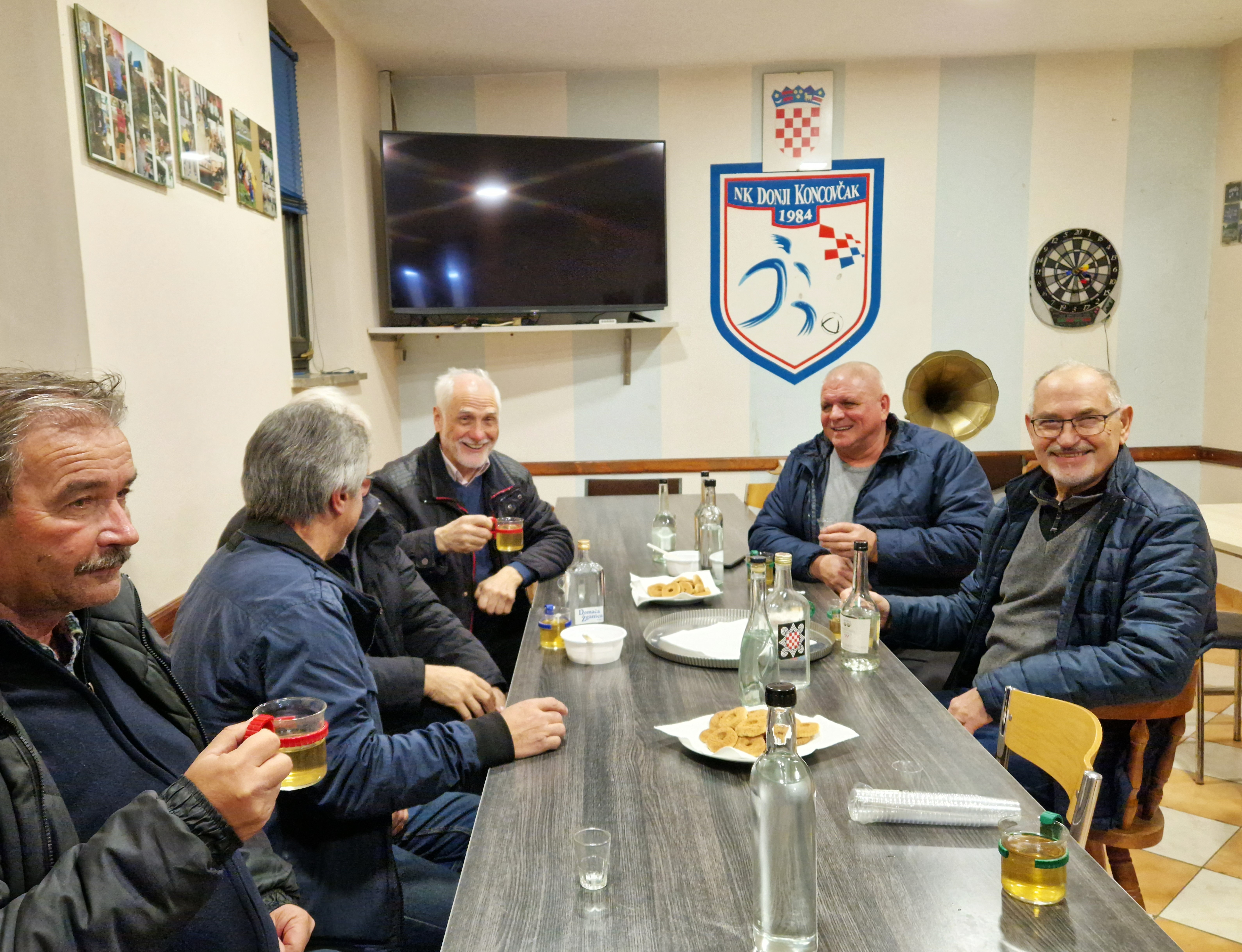 DONJI KONCOVČAK Ne propustite predbožićnu čajanku