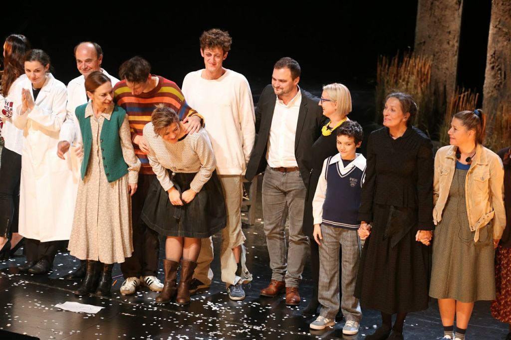 2420904810213616295018653131992