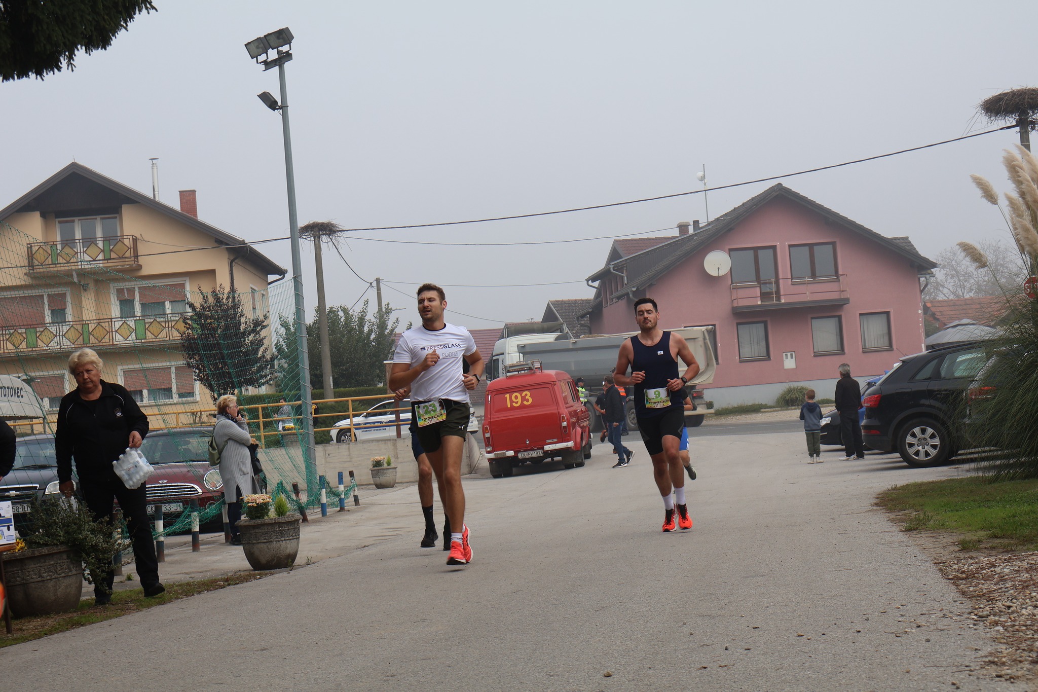 U maglovito jesensko jutro održana je 3. utrka Totovec Run