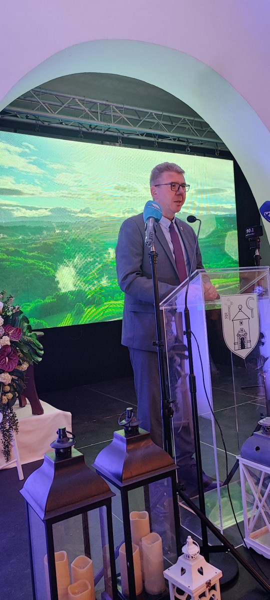 Gradonačelnik Dražen Srpak na svečanoj sjednici Grada Ozlja