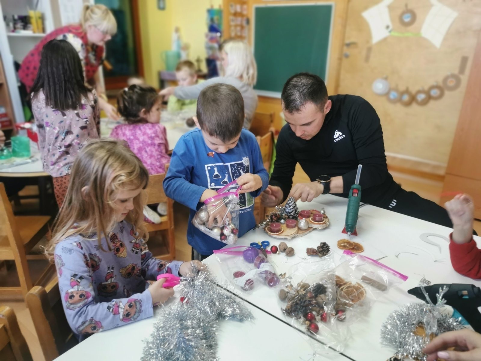 FOTO Kreativno blagdansko druženje djece i roditelja iz Dječjeg vrtića ‘Ribica’