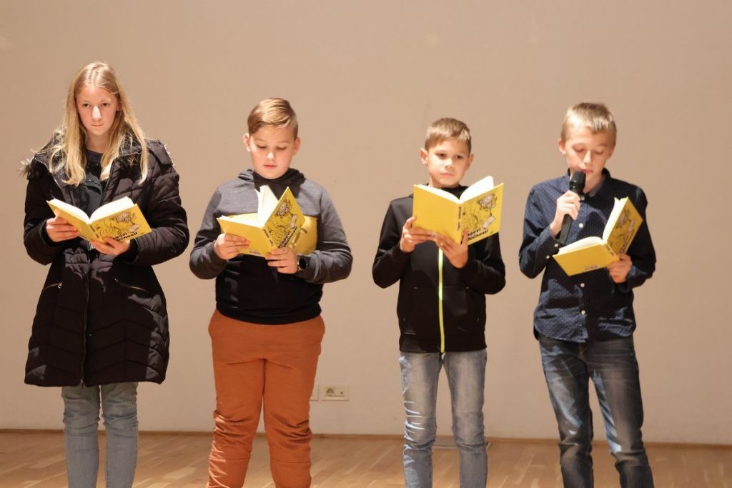 MLADI PISCI Predstavljen zbornik dječjih literarnih radova Tragovi budućnosti