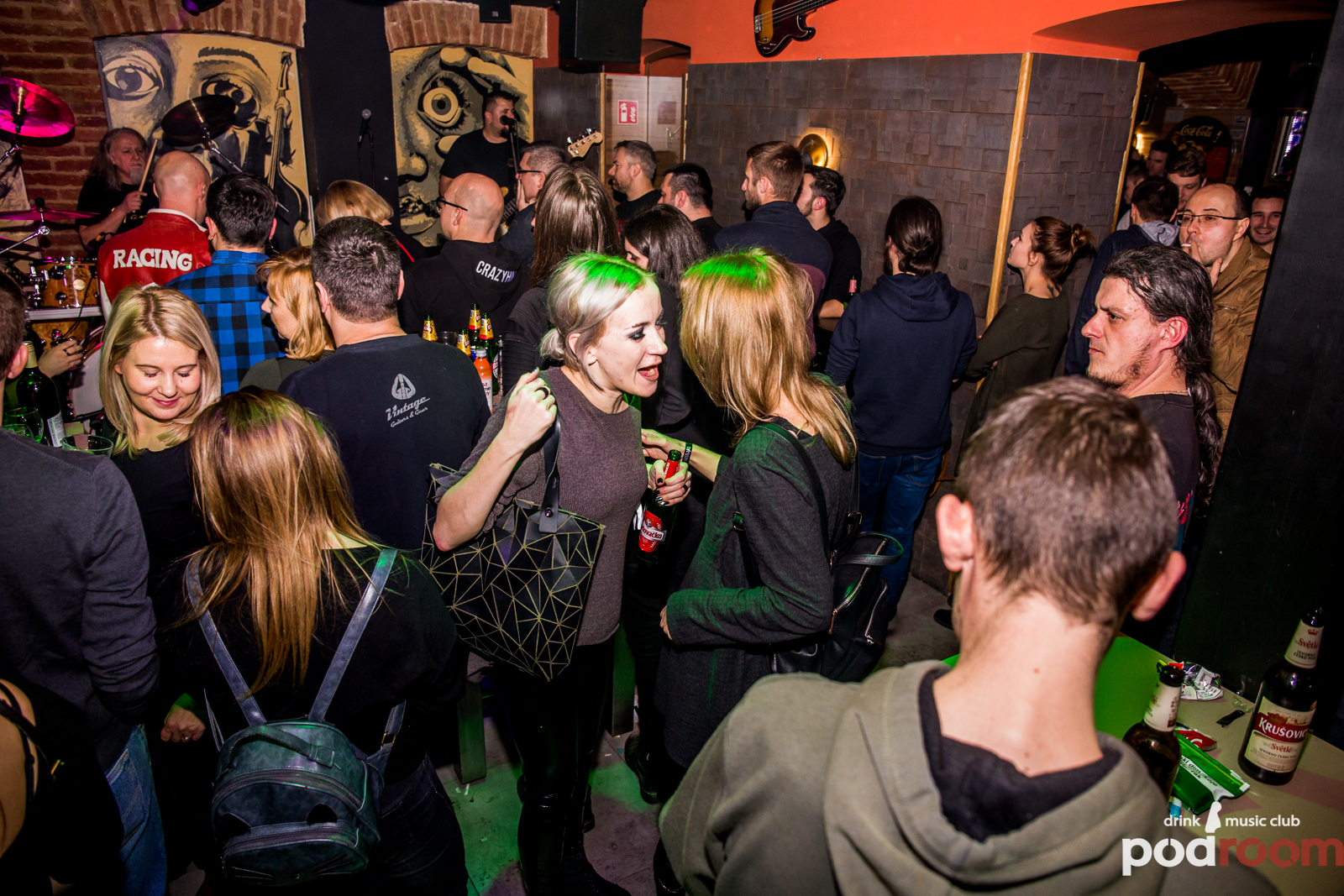 Crno Perje u Podroomu