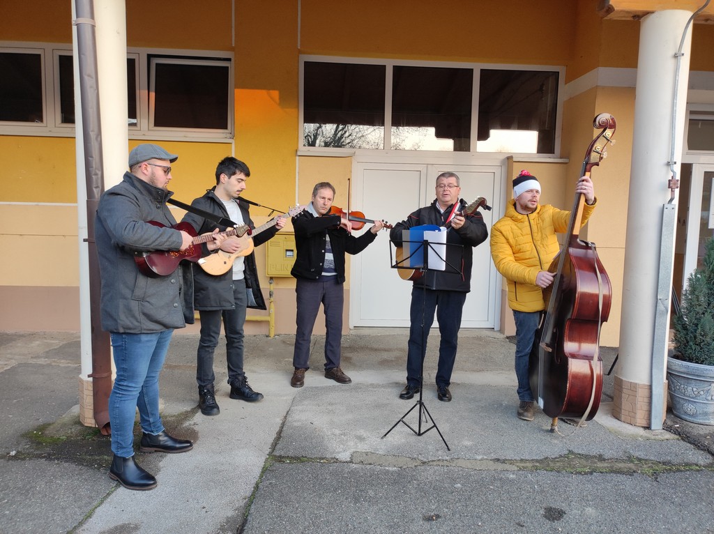 Prvi Božićni sajam u Pribislavcu naišao na odličan odaziv