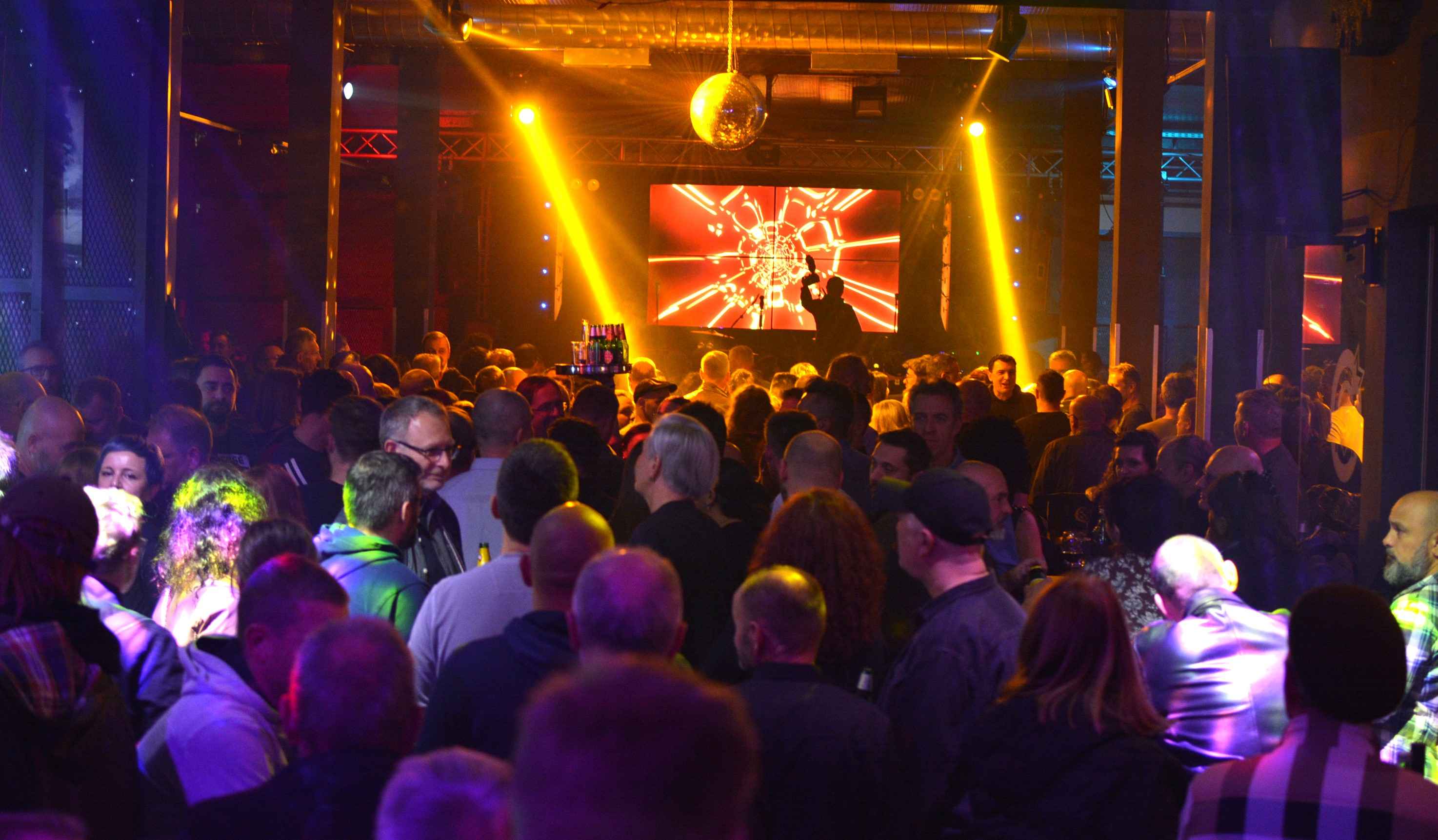 FOTO/VIDEO Euforična i nezaboravna noć uz Gorana Bareta i Majke u čakovečkom Meta baru