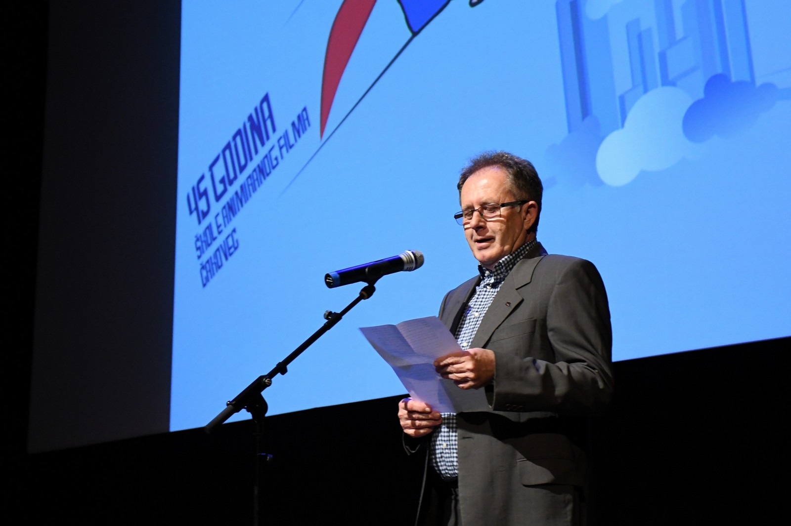 CENTAR ZA KULTURU ČAKOVEC Povodom 45 godina umjetničkog stvaralaštva, Školi animiranog filma dodijeljena Povelja Grada Čakovca!  Članovi Škole animiranog filma Čakovec, jedne od uspješnijih dječjih filmskih obitelji regije te najdugovječnije takve škole u