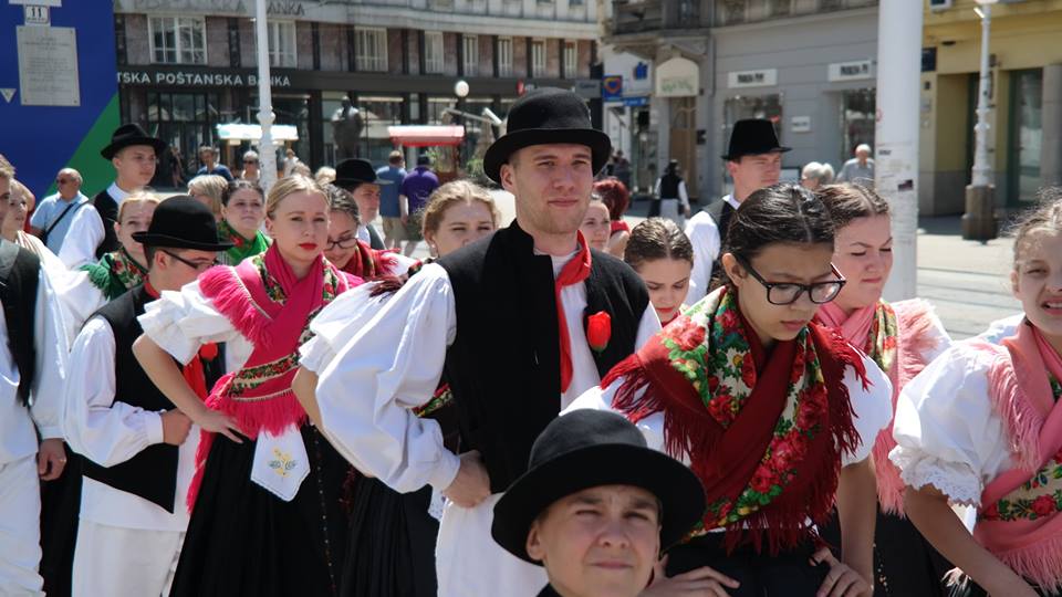 1339400313711346262356745361652