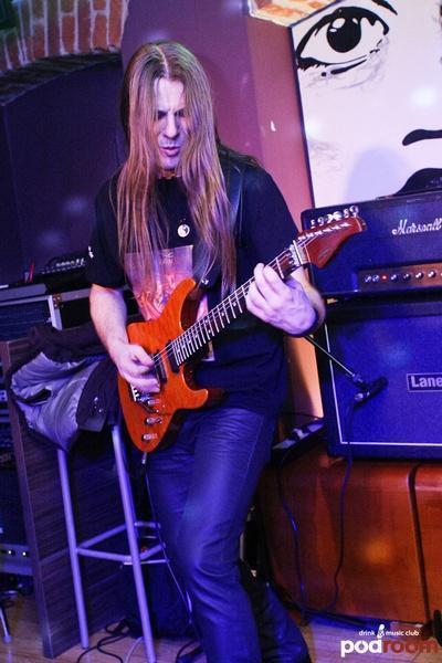 slika0010 Podroom (Petak, 29.3. – Keops)