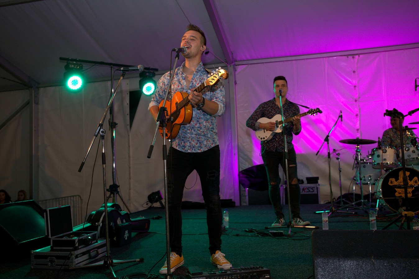 Mejaši rasplesali brojnu publiku u Palovcu