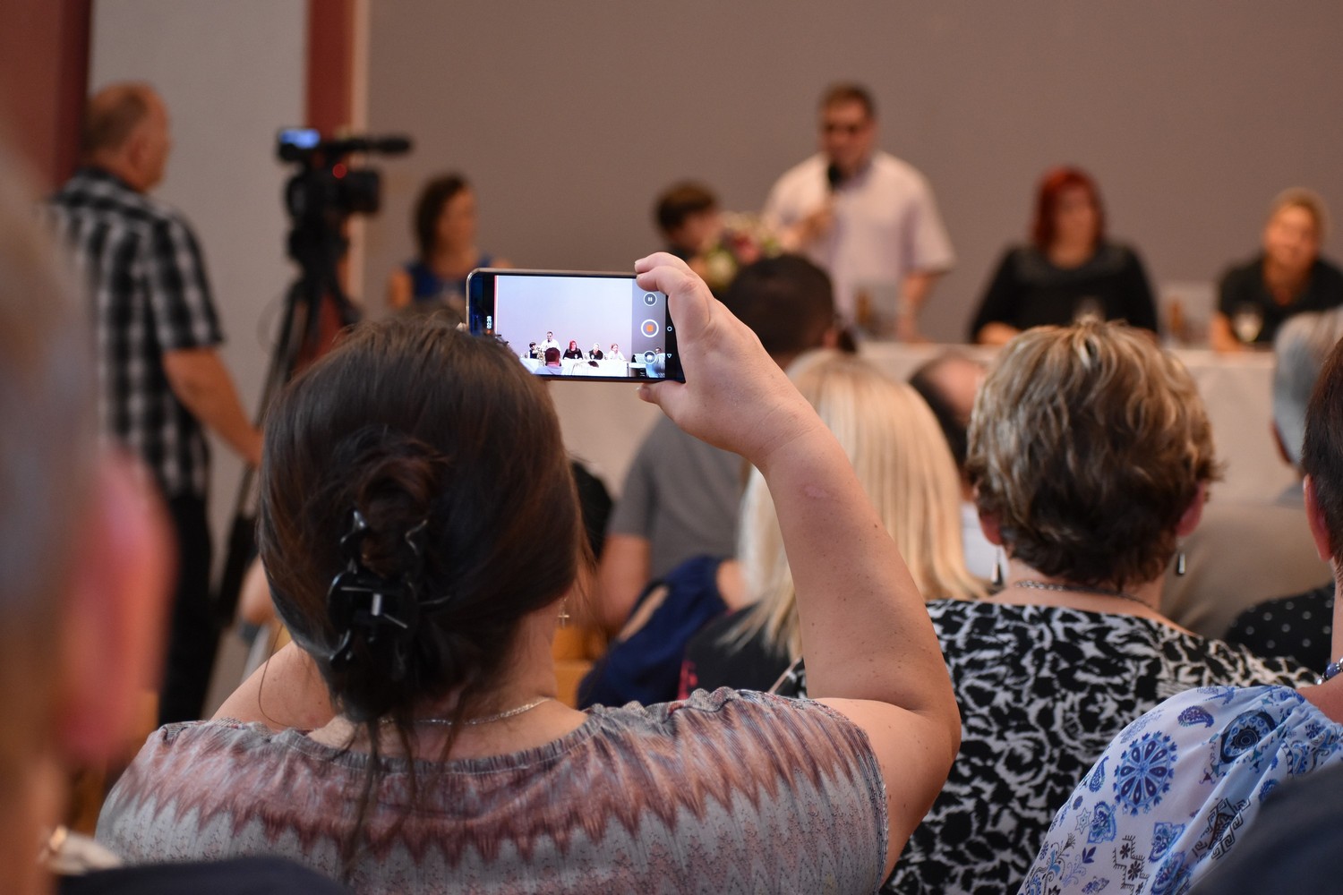 Jagoda Vičević u Čakovcu predstavila svoju prvu zbirku pjesama naziva ‘Kraj tebe stih’