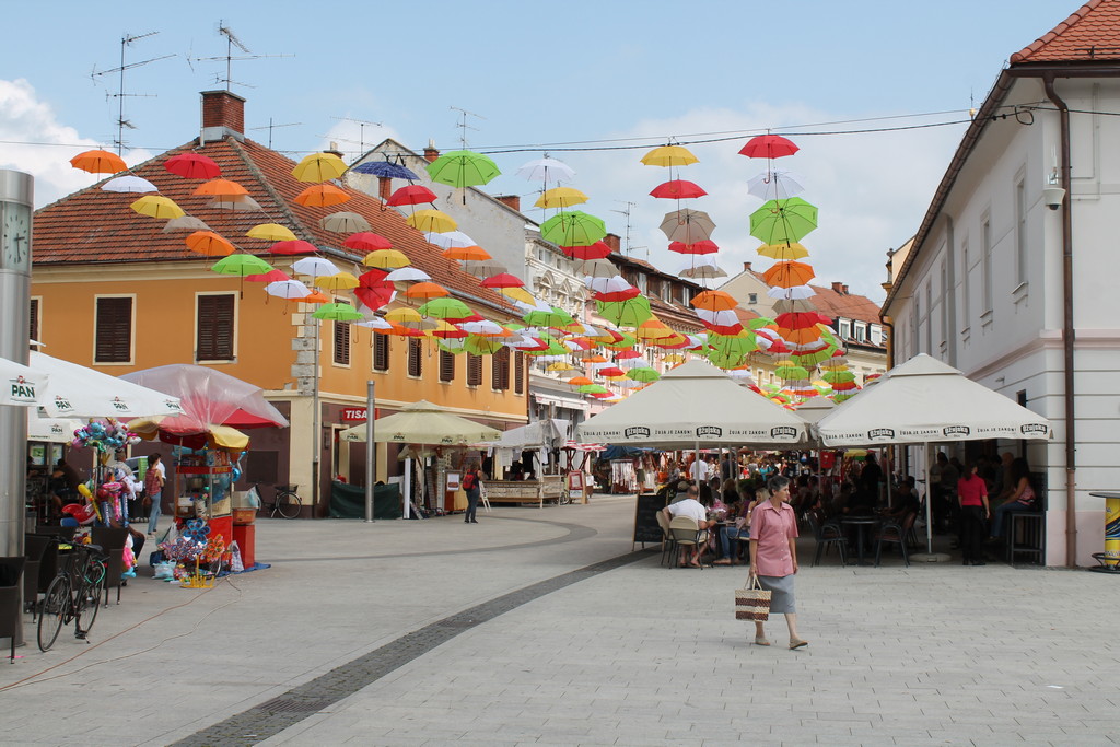 slika00013119969 FOTO: Pogledajte današnju atmosferu na Porcijukulovom! 1.8.2014.